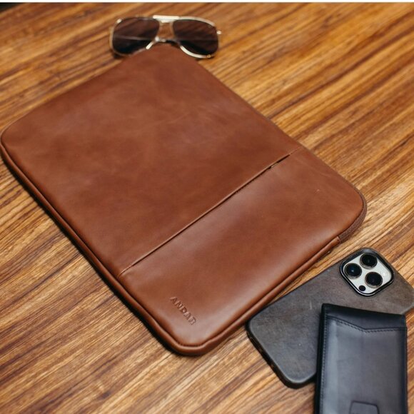 Andar Genuine Leather laptop case suitable for 14 inch laptop, iPad or tablet - Picture 2 of 8